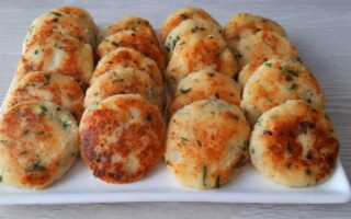 Рецепт биточков из картофеля с сыром, фаршем, колбасой, творогом и яйцом, грибами, печенкой, постные: пошаговая инструкция, фото, советы