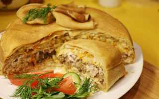 Курник из блинов с курицей и грибами: рецепт